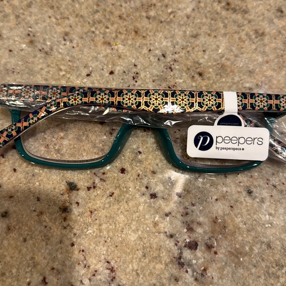 Peepers +4.00. Blue light filtering. Never been worn. - Picture 3 of 5